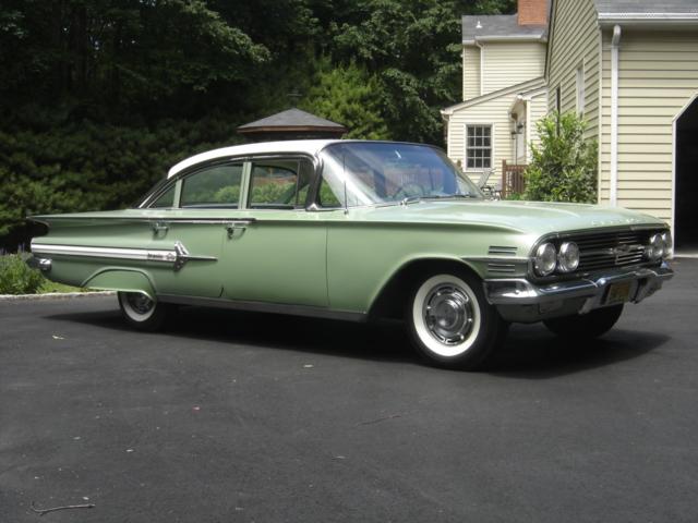 1960 impala 4dr sedan grn 1.JPG